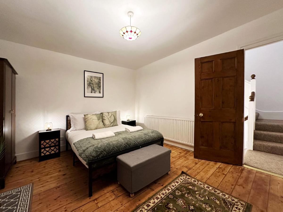 Hannah Place Near Finsbury Park - 4 Double Beds, Ideal For Families, Max 8 People Лондон Экстерьер фото